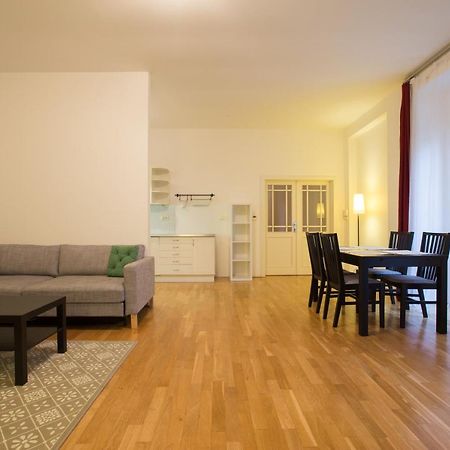 Elegant Apartment With Free Garage In The Center Of 프라하 외부 사진