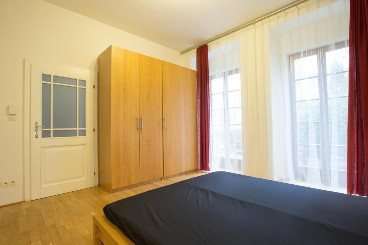 Elegant Apartment With Free Garage In The Center Of 프라하 외부 사진